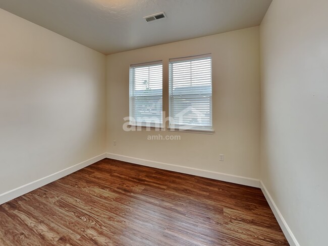 Building Photo - 245 E Sicily Dr
