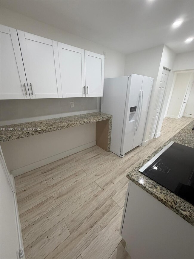 Building Photo - 750 NW 43rd Ave