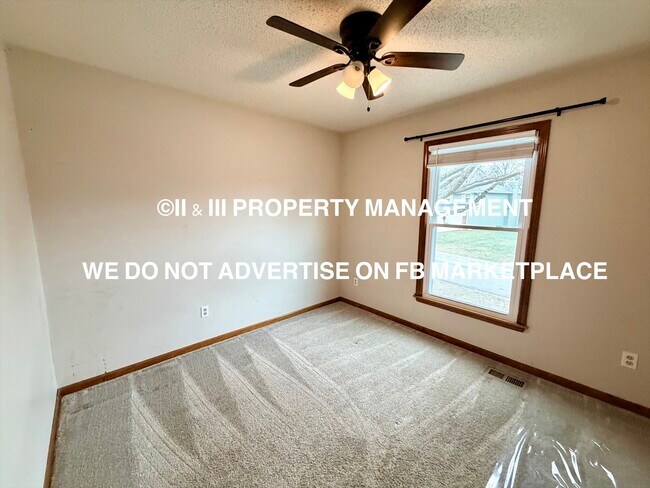 Building Photo - 1213 NE Ball Dr