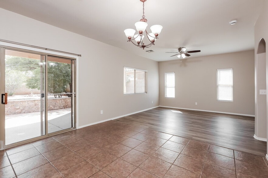 Building Photo - 39371 Cinch Strap Pl