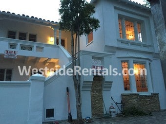 Building Photo - 1133 S La Peer Dr