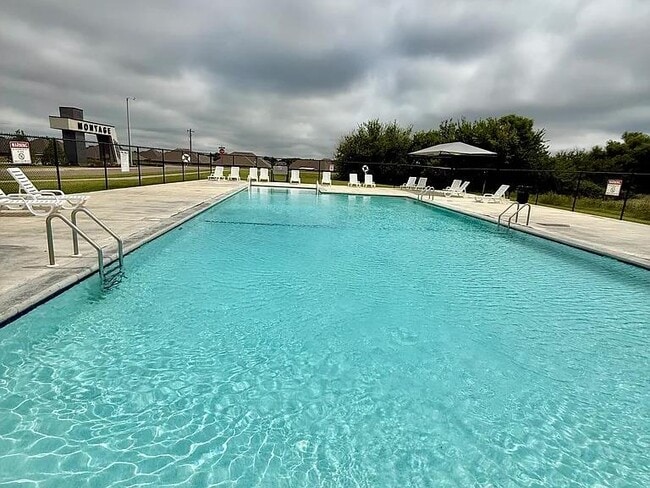 Building Photo - 3733 Palmetto Blf Dr