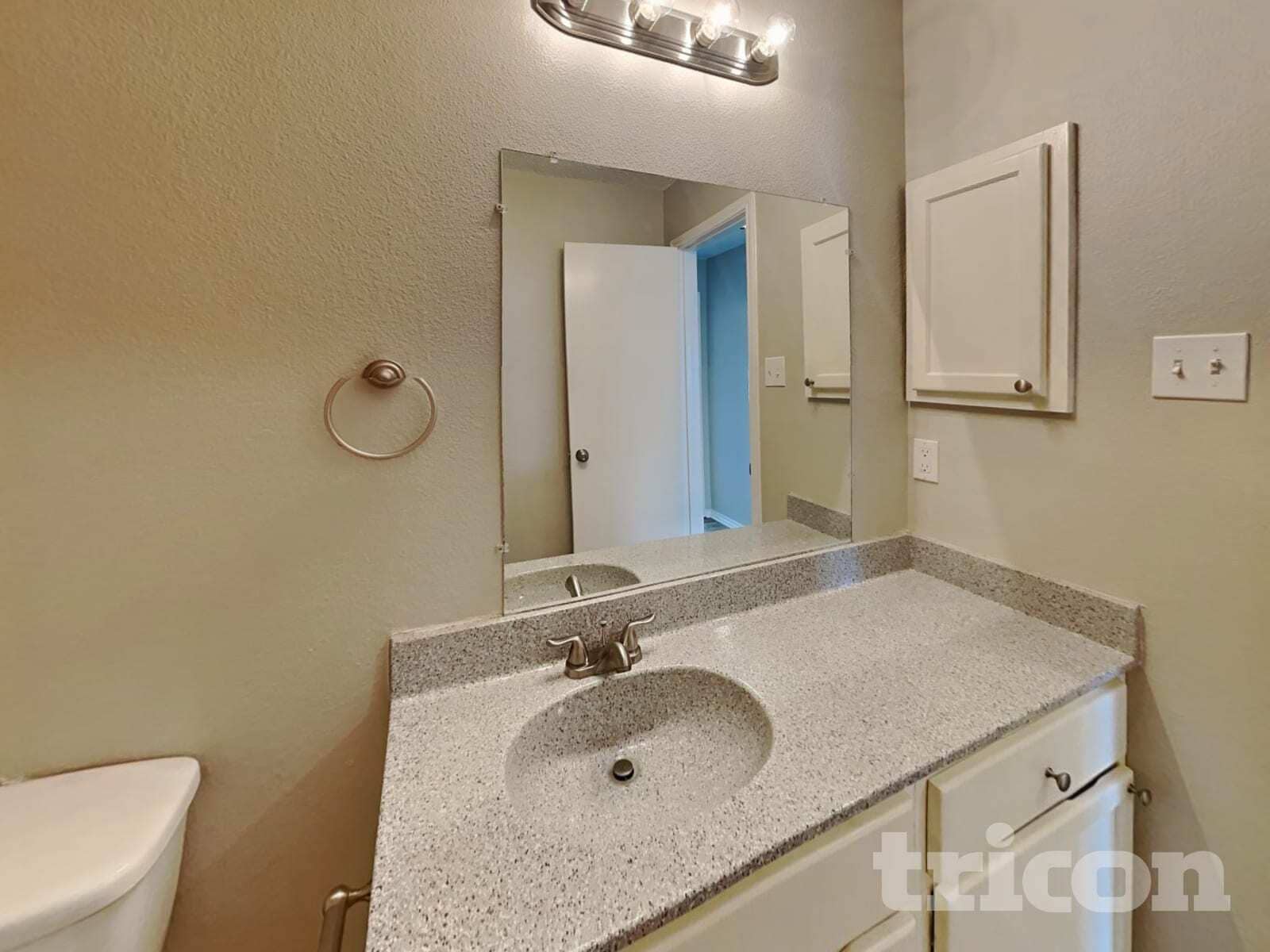 Building Photo - 6002 Flyers Ln