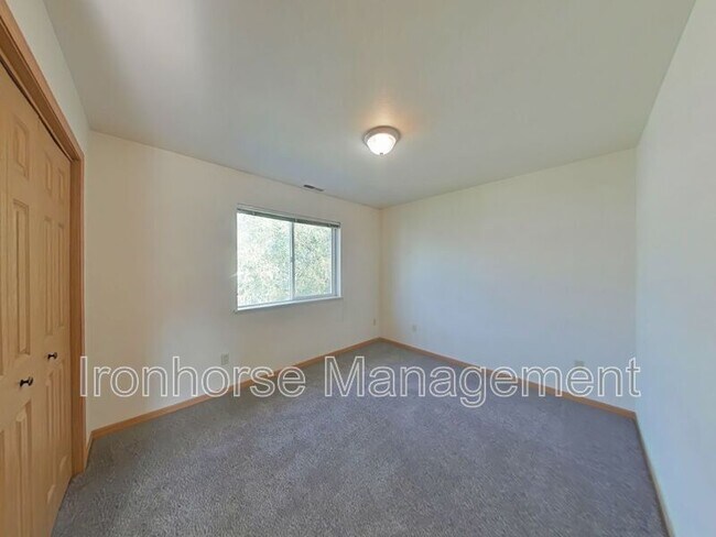 Building Photo - 2460 Wheeler Dr