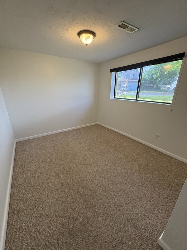Building Photo - 938 S 250 E