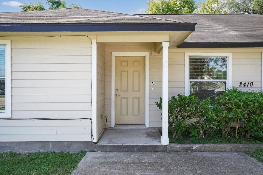Building Photo - 2410 Morning Glory Dr