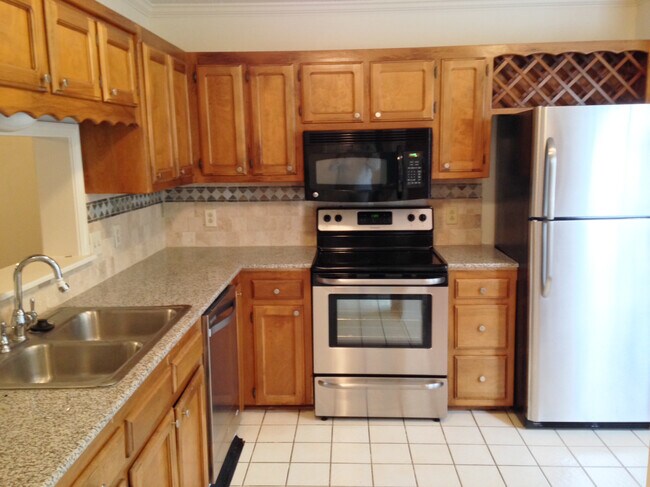 Primary Photo - 9821 Siegen Ln