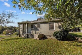 Building Photo - Newly Renovated 3 Bedroom 1 Bath Home Avai...