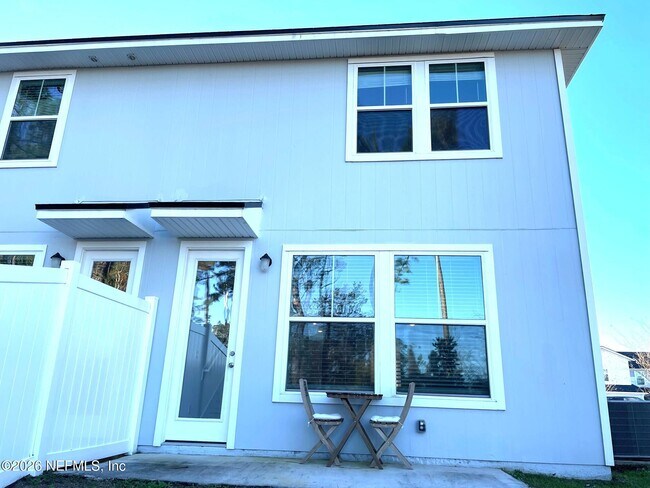 Building Photo - 106 Ridge Lake Rd