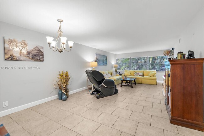 Building Photo - 3014 SW 21st Terrace