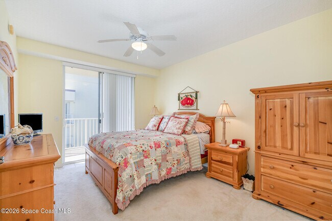 Building Photo - 8961 Lake Dr