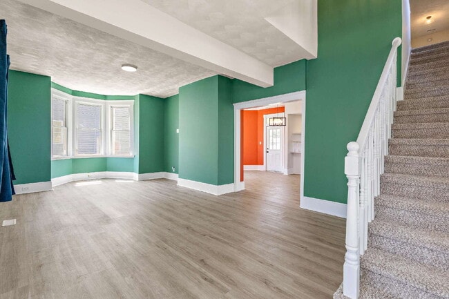 Building Photo - Amazing home in Phoebus