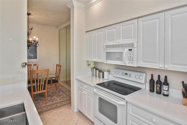 Building Photo - 3830 Sawgrass Way