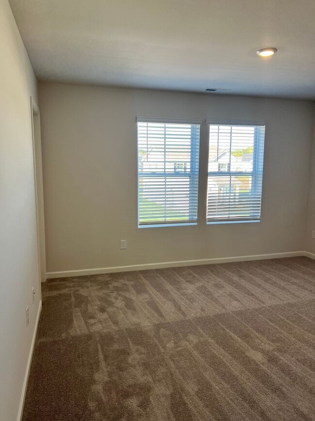 Building Photo - Brand New Three Bedroom Home In Sango