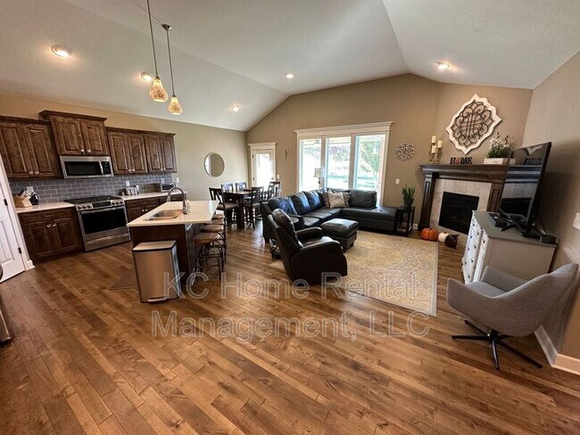 Building Photo - 2807 NE Sonora Valley Dr