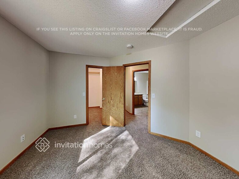 Building Photo - 3620 142nd Ave NW