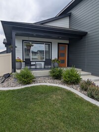 Building Photo - Modern West End Living | 4 Bed, 3 Bath Home