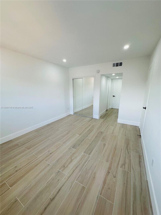 Building Photo - 7505 SW 82nd St
