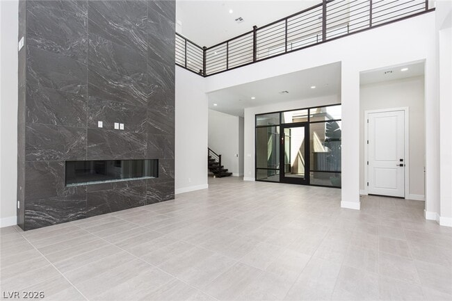 Building Photo - 10797 Canyon Bloom Dr