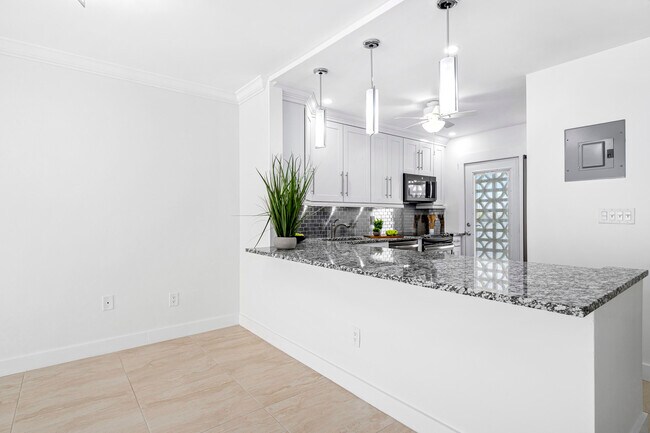 Building Photo - 2720 S Ocean Blvd