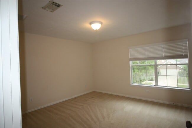 Building Photo - 7031 Thistlewood Park Ct