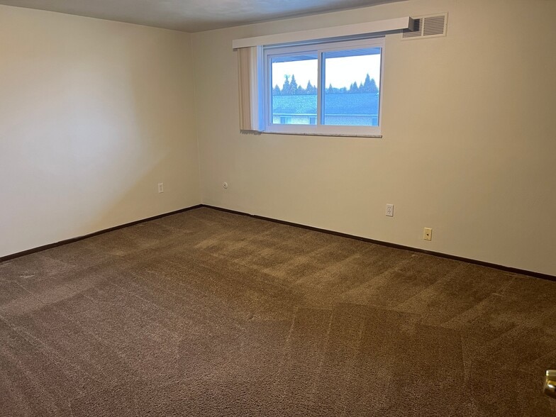 Building Photo - 39 Soltis Drive