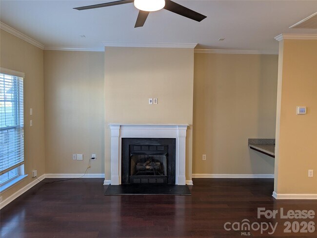 Building Photo - 522 Jetton St