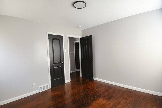Building Photo - 9535 Hubbell-