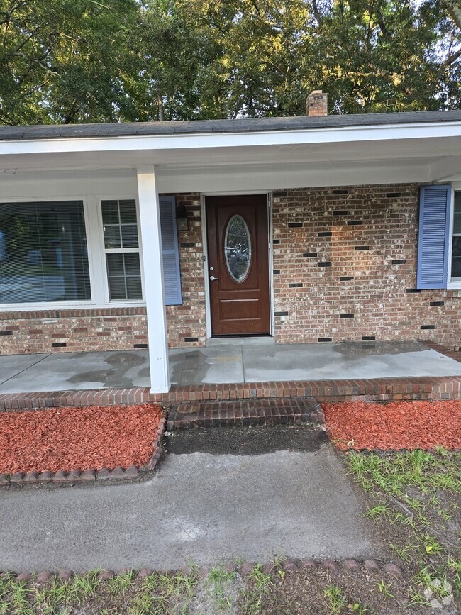 Building Photo - 36 Moonglo Cir