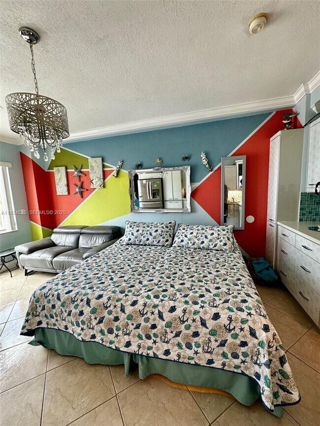 Building Photo - 6345 Collins Ave