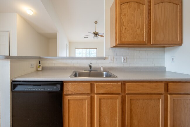 Building Photo - 108 Evergreen Pl