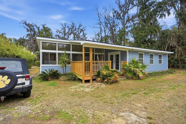 Building Photo - Prime Coastal Location Long Term Rental!