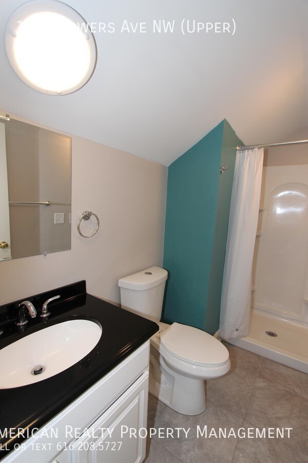 Building Photo - 1113 Powers Ave NW