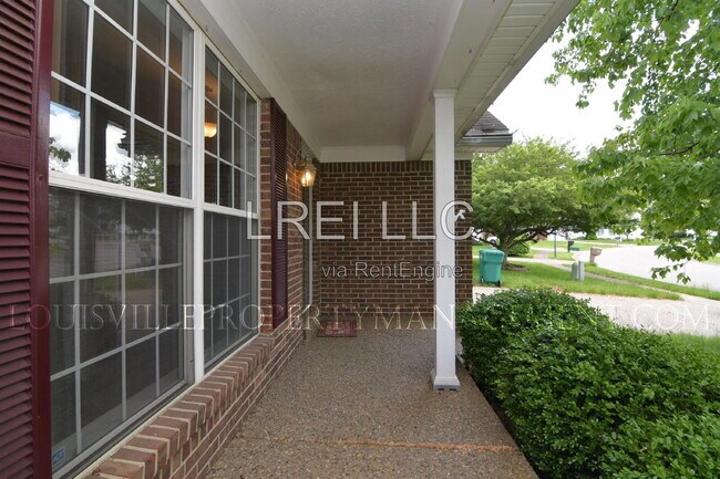 Building Photo - 4625 Oak Pointe Dr