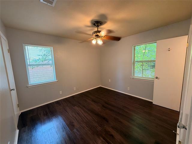 Building Photo - 825 Bryan Dr