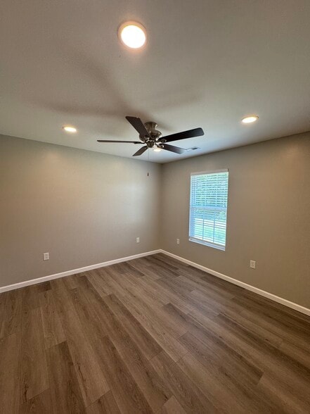 Main bedroom - 306 Silver Run Rd