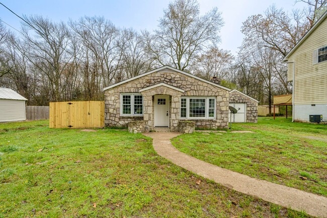 Building Photo - Two Bedroom Home For Rent