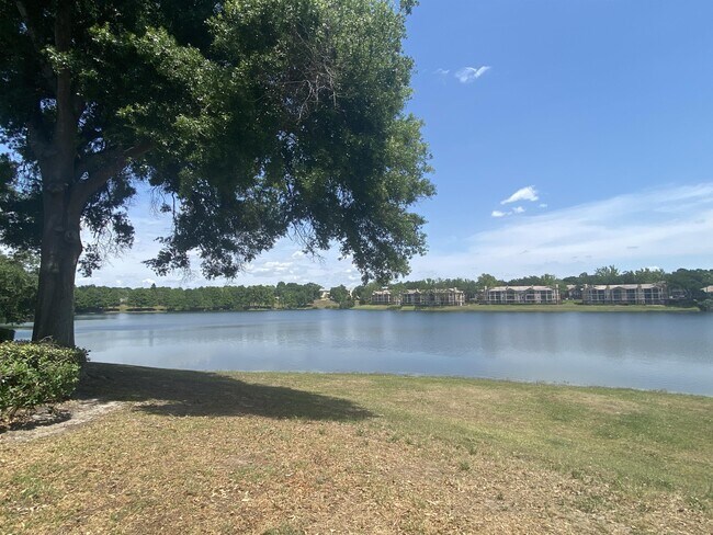 Building Photo - 1065 S Hiawassee Rd