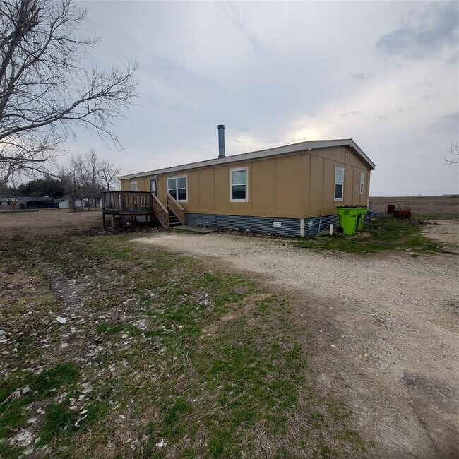 Building Photo - 55 Regina Dr