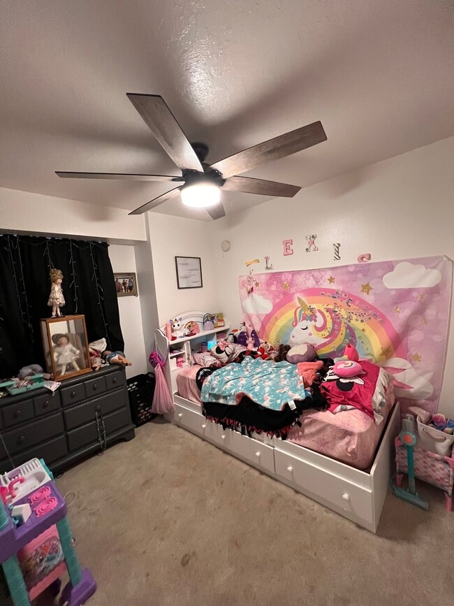 Building Photo - 841 Wildrose Ln