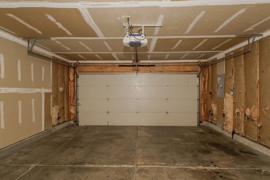 Building Photo - 6452 Oyster Key Ln