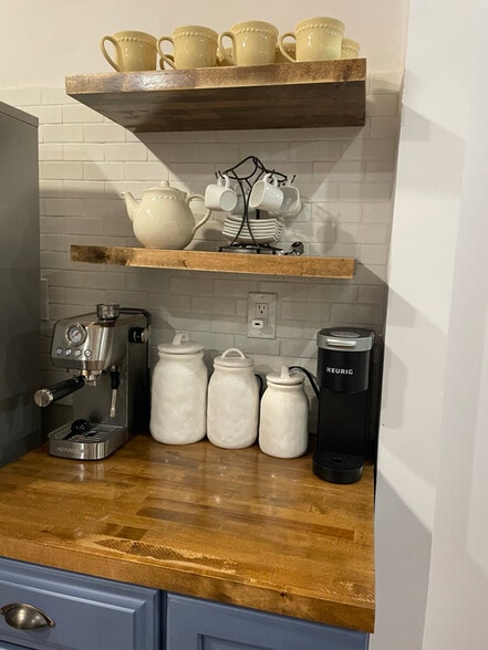 Building Photo - 189 Eagle Pass Rd