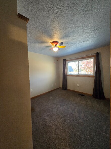 Building Photo - 7520 W Manson Colfax Rd