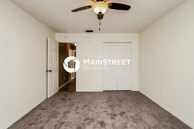 Building Photo - 3 Bedroom Pet-Friendly Home in OCOEE, FL with Main Street Renewal