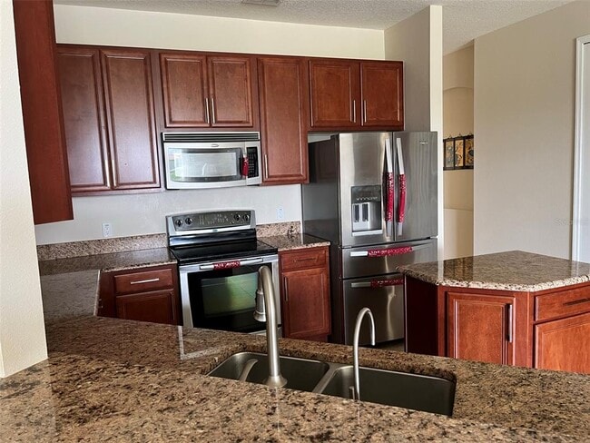 Building Photo - 3817 Golden Feather Way