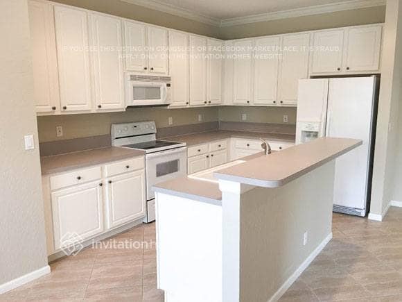 Building Photo - 8651 Gold Cay