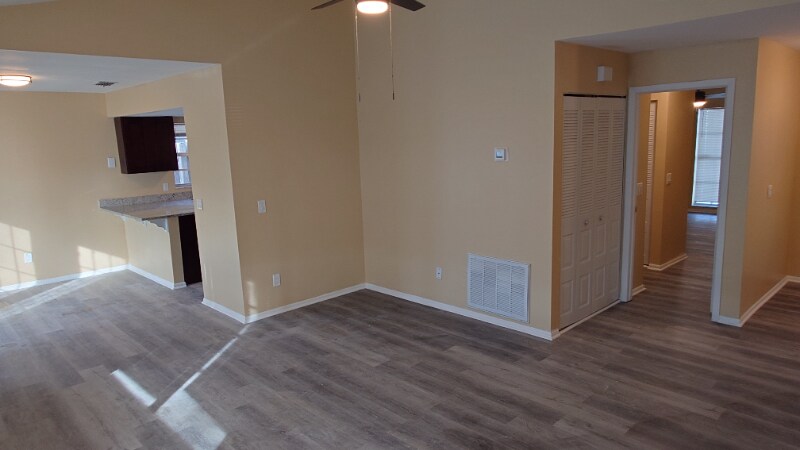 Building Photo - 10930 Brightside Dr