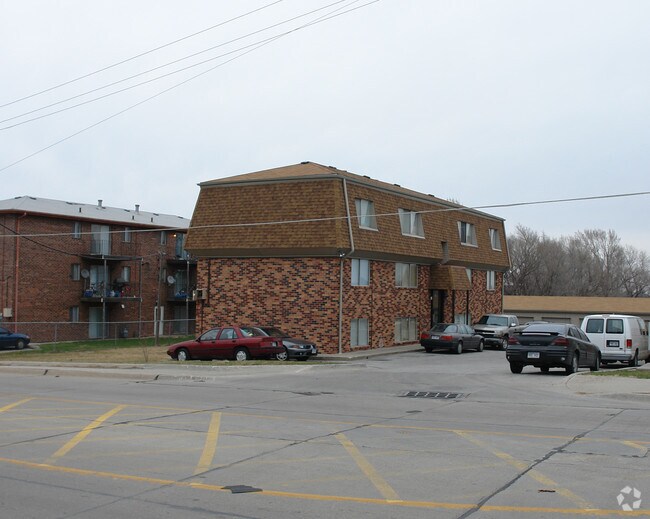 Building Photo - Majjar Apartments