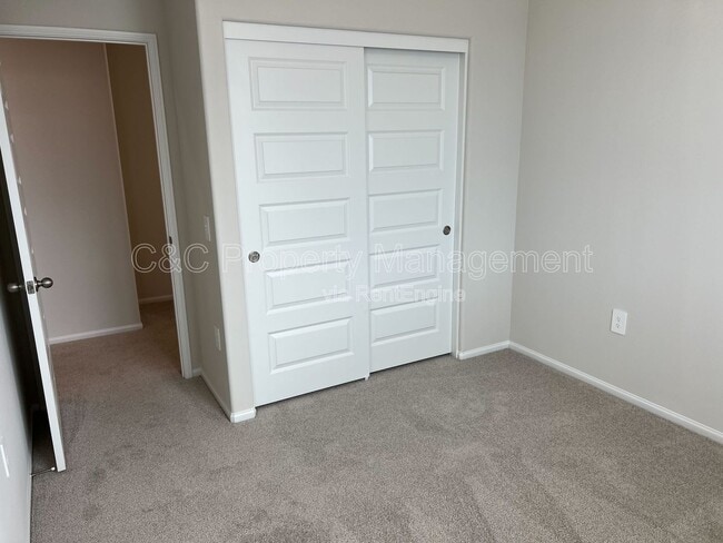 Building Photo - 2084 Mandarin Ln