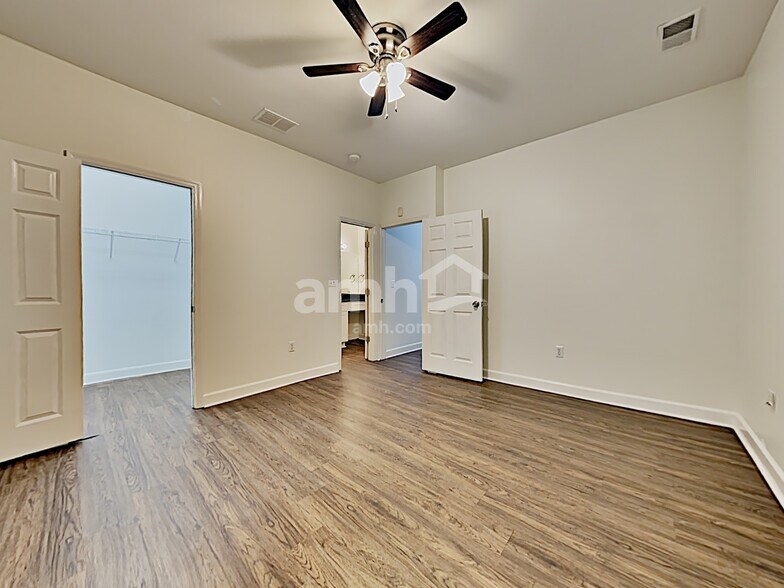 Building Photo - 7 Otter Creek Dr